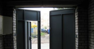 Купить гаражные ворота распашные Выкса, цена от 3939 руб.